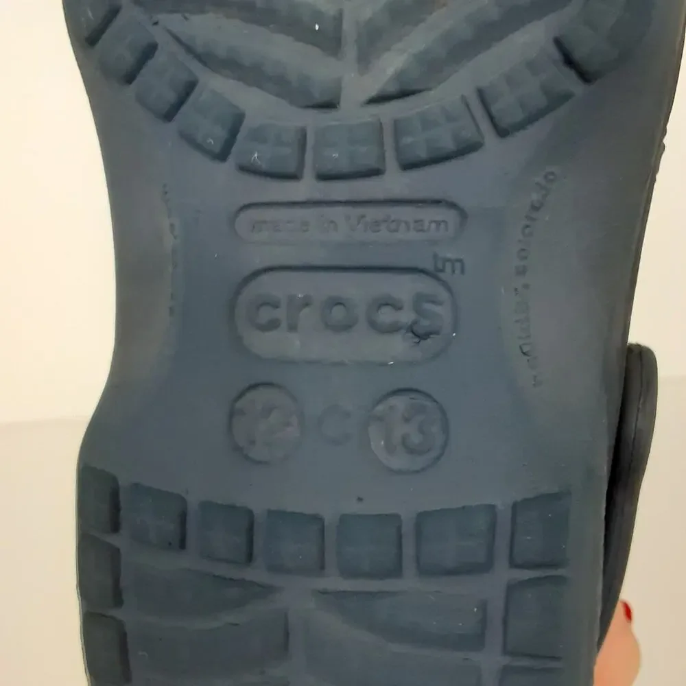 CROCS pre owned
